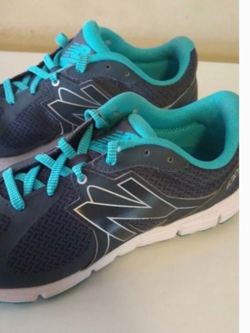 New Balance 10.5  grey and turquoise blue